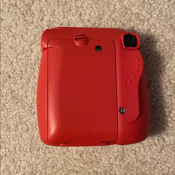 Polaroid Camera - Picture 2 of 2